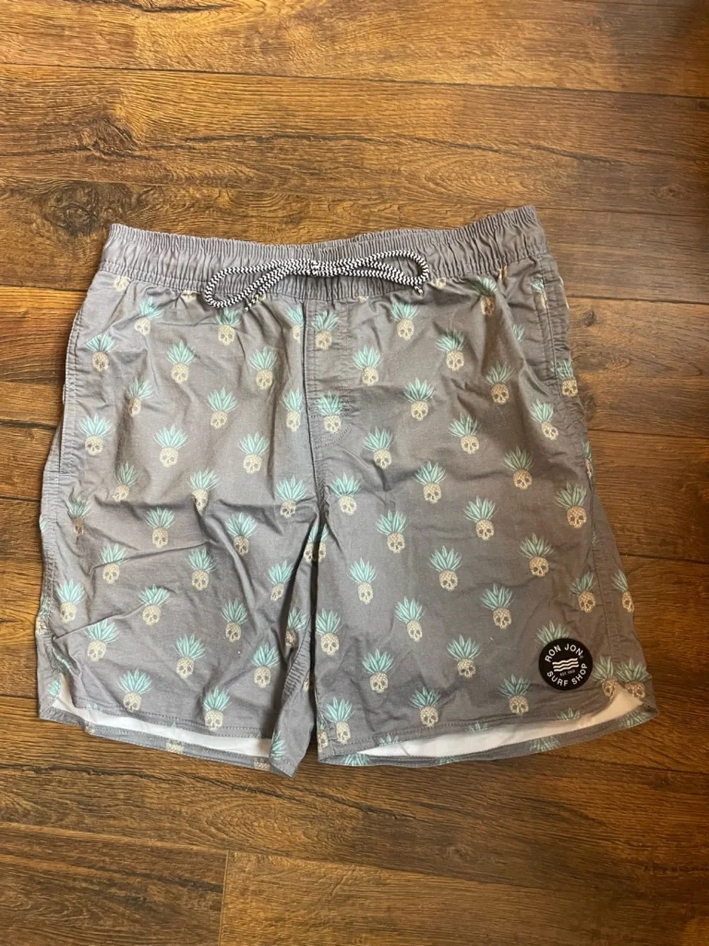 Rare Ron Jon Gray Pineapple Print Men’s Swim Trunks Men’s Small, 3/$15, 5/$20